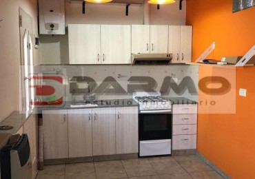 EXCELENTE PH 2 AMBIENTES EN ALQUILER TIPO DUPLEX CON PATIO