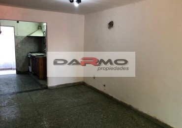 ALQUILER CASA 3 AMBIENTES CON TERRAZA EN VILLA LUGANO