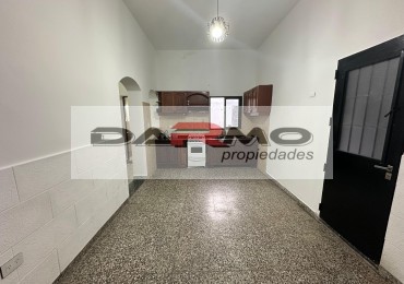 PH 3 Amplios Ambientes en alquiler Al Frente con Patio Todo en Planta Baja - Villa Lugano