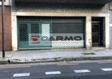 REAL OPORTUNIDAD EN BALVANERA  AMPLIO LOCAL  DIAFANO DE 180 M2  APROX IDEAL SUPERMERCADO, ETC